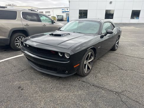 Used 2016 Dodge Challenger R/T Plus image 1