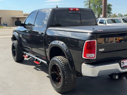 Used 2018 RAM 1500 Laramie w/ Convenience Group AWD/4WD image 4