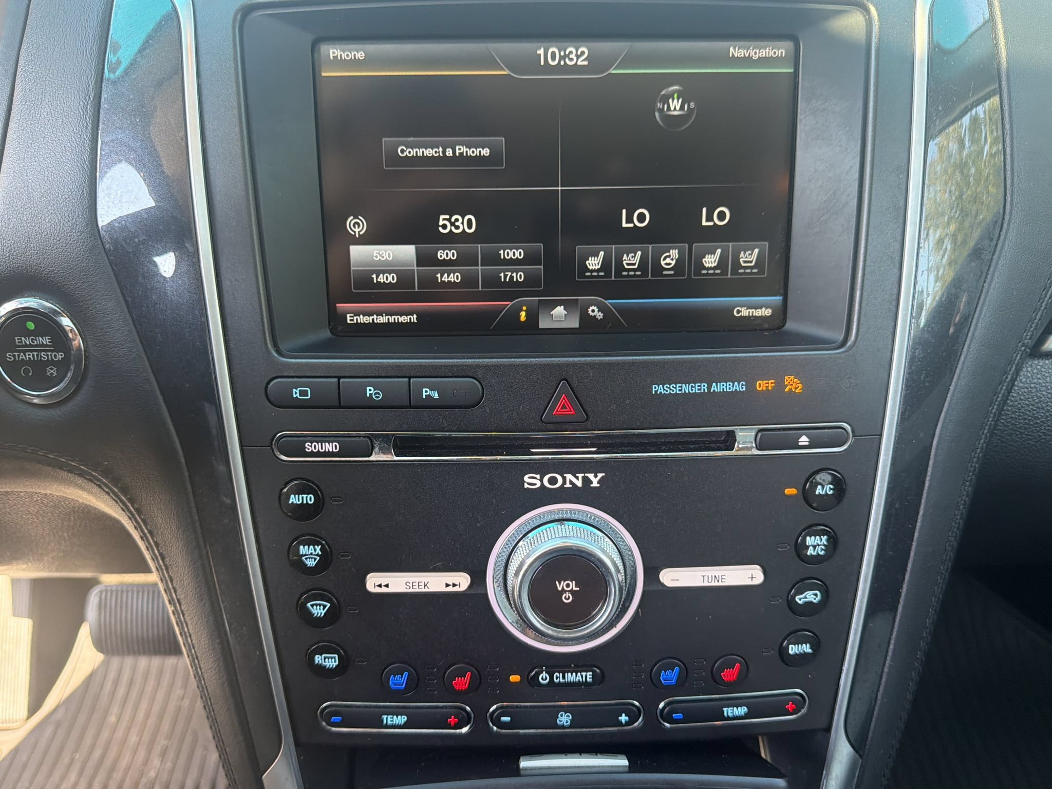 Used 2016 Ford Explorer Platinum AWD/4WD image 29