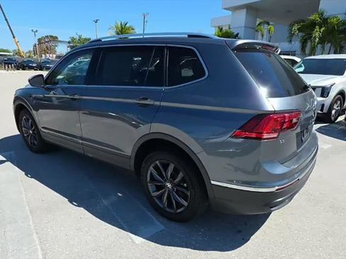 Used 2023 Volkswagen Tiguan SE FWD image 9