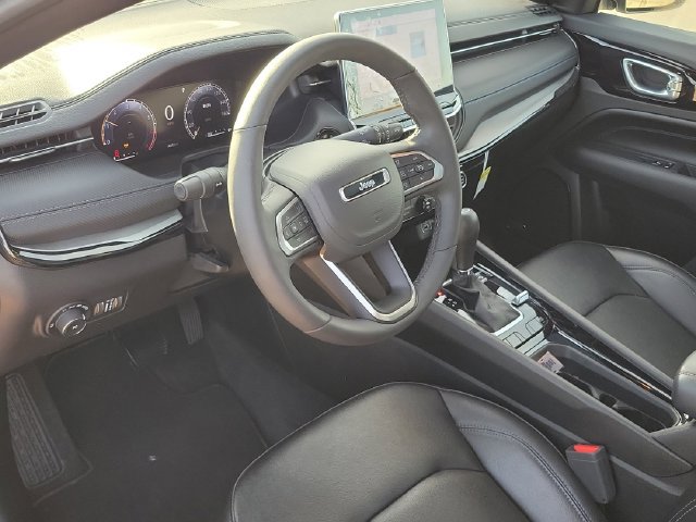 Certified 2025 Jeep Compass Limited w/ High Altitude Package AWD/4WD image 15