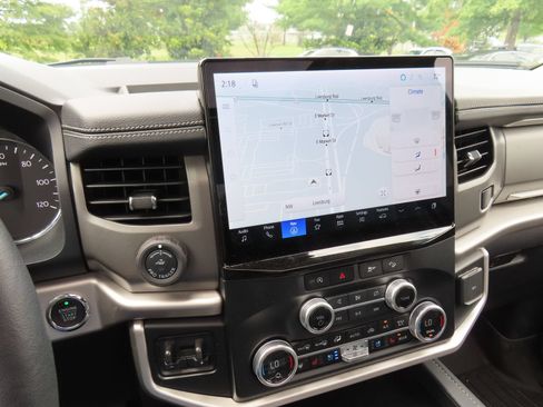 Used 2024 Ford Expedition Max XLT AWD/4WD image 21