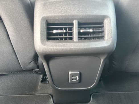 Certified 2019 Chevrolet Equinox LT FWD image 32