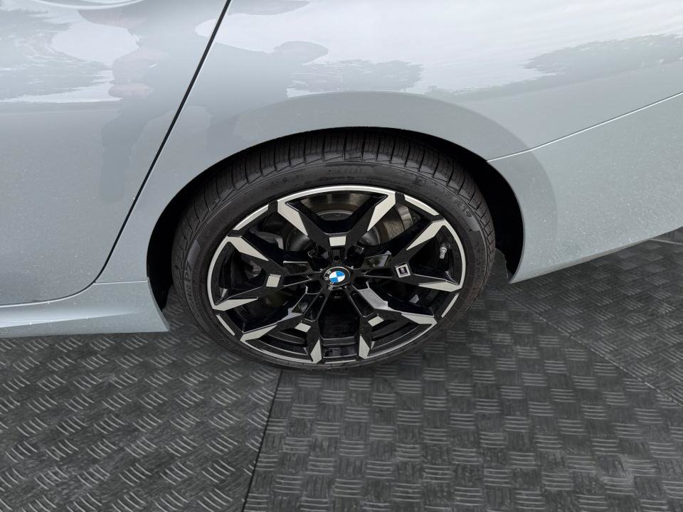 New 2026 BMW 330i xDrive Sedan w/ M Sport Package AWD/4WD image 22