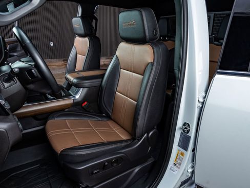 Used 2024 Chevrolet Silverado 3500 High Country w/ High Country Premium Package image 30