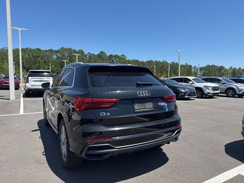 Used 2020 Audi Q3 2.0T Premium image 3