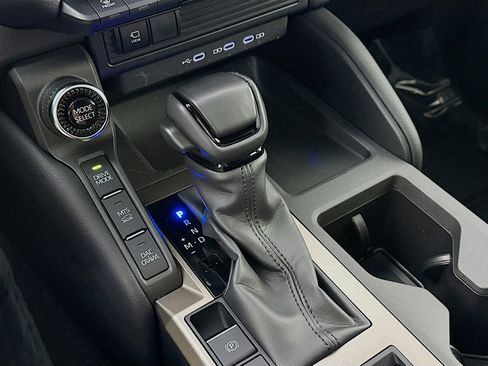 Used 2024 Toyota Land Cruiser image 17