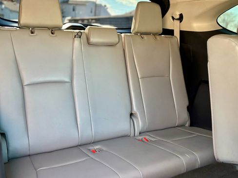 Used 2021 Toyota Highlander XLE image 13