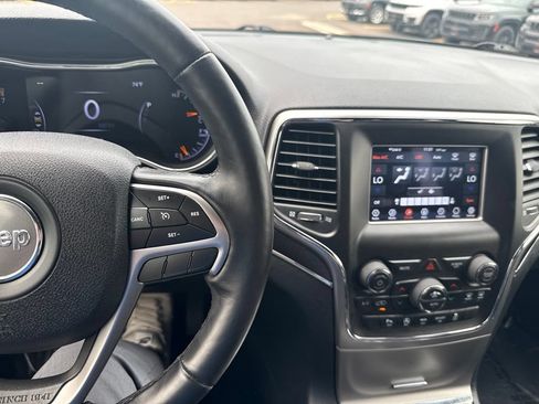 Used 2018 Jeep Grand Cherokee Limited AWD/4WD image 28