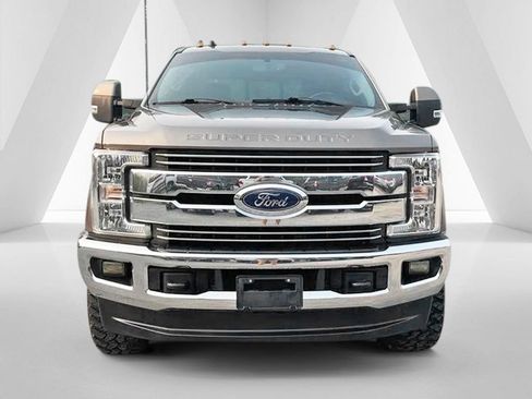 Used 2019 Ford F250 Lariat w/ Lariat Value Package AWD/4WD image 2