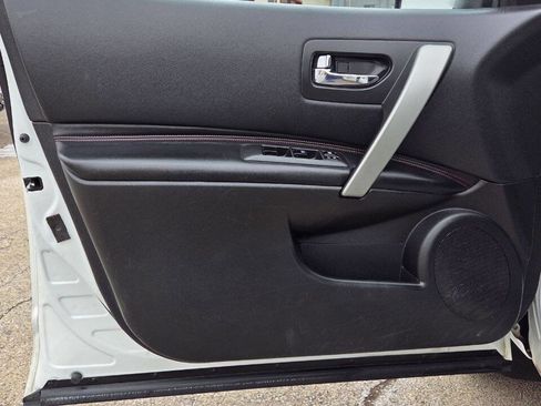 Used 2012 Nissan Rogue SL image 11