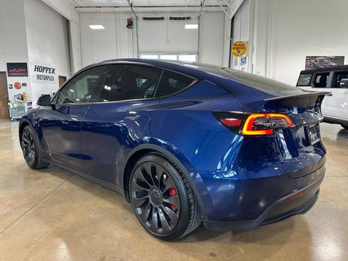Used 2023 Tesla Model Y Performance image 6