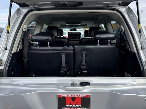 Used 2013 Toyota Land Cruiser image 9