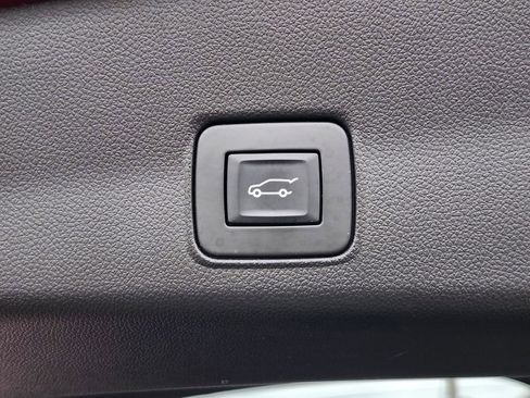 Used 2022 Chevrolet TrailBlazer RS w/ Sun and Liftgate Package image 31