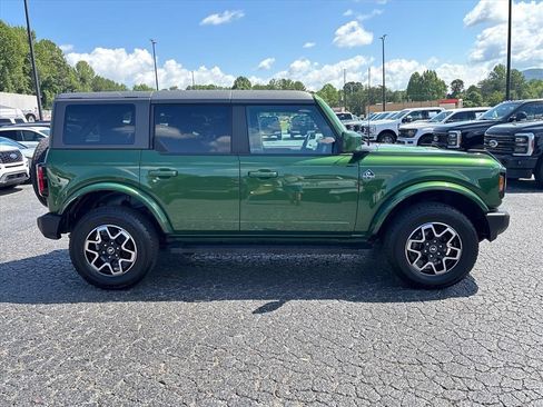 Used 2024 Ford Bronco Outer Banks AWD/4WD image 9