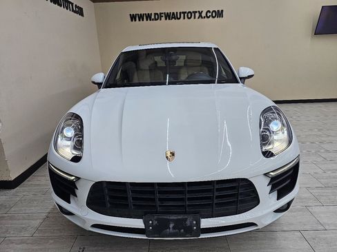Used 2017 Porsche Macan AWD/4WD image 3