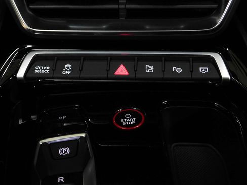 Used 2022 Audi RS e-tron GT AWD/4WD image 43
