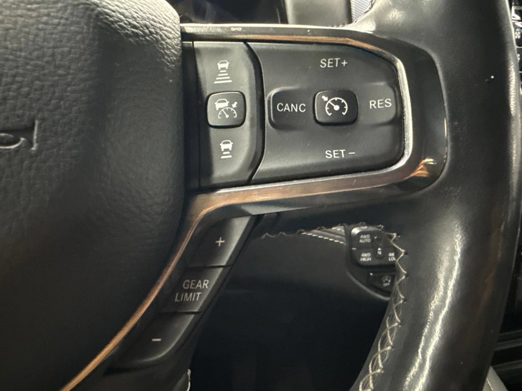 Used 2020 RAM 1500 Limited w/ Black Appearance Package AWD/4WD image 29