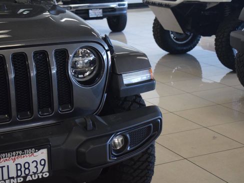 Used 2020 Jeep Wrangler Unlimited Sahara image 10