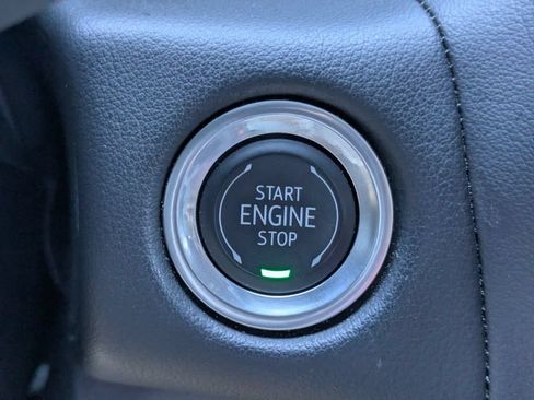 Used 2024 Chevrolet Tahoe LT RWD image 31