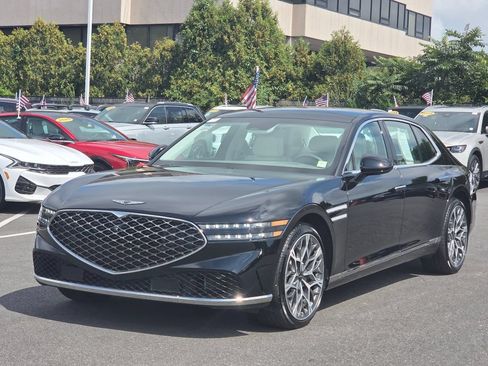 Used 2025 Genesis G90 3.5T AWD/4WD image 7