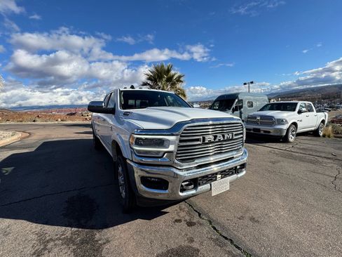 Used 2021 RAM 3500 Laramie image 7