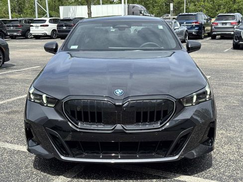 Used 2026 BMW 550e xDrive w/ Executive Package AWD/4WD image 2