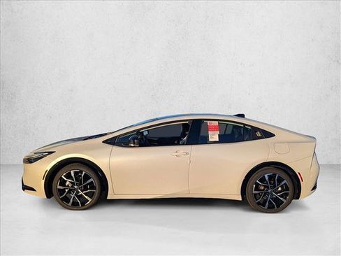 New 2026 Toyota Prius Plug-In Hybrid image 5