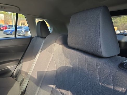 Used 2025 Toyota Corolla Cross LE image 20