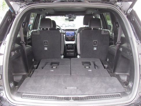 Used 2024 Jeep Grand Cherokee L Limited w/ Luxury Tech Group II image 24