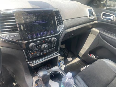 Used 2021 Jeep Grand Cherokee Laredo X RWD image 7