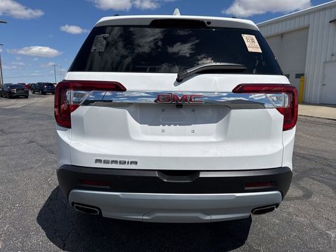 Used 2023 GMC Acadia SLE w/ Driver Convenience Package image 8