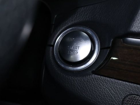 Used 2017 Mercedes-Benz E 400 4MATIC Coupe image 31