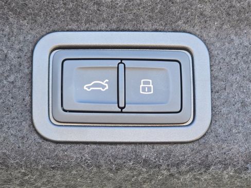 New 2025 Audi A6 Premium Plus image 17