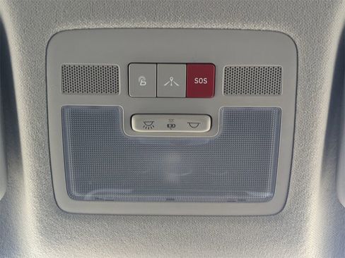 New 2025 Hyundai Venue Limited image 22