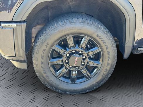Used 2024 GMC Sierra 3500 AT4 w/ Technology Package AWD/4WD image 29
