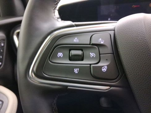 Used 2025 Buick Encore GX Avenir w/ Avenir Technology Package image 15