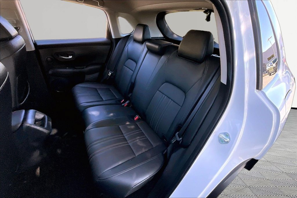 Used 2025 Honda HR-V EX-L image 16