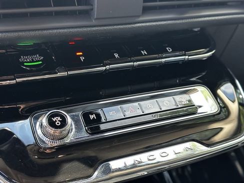 Certified 2024 Lincoln Corsair AWD image 24