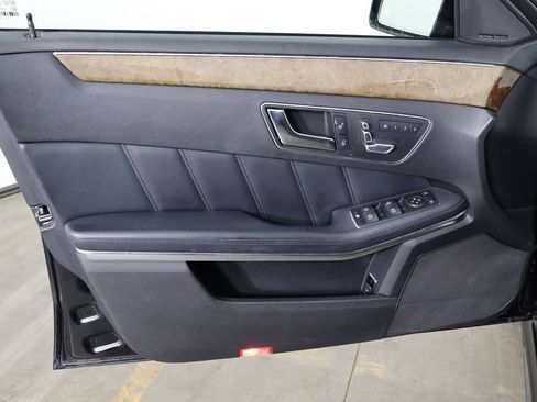 Used 2014 Mercedes-Benz E 550 4MATIC Sedan image 18