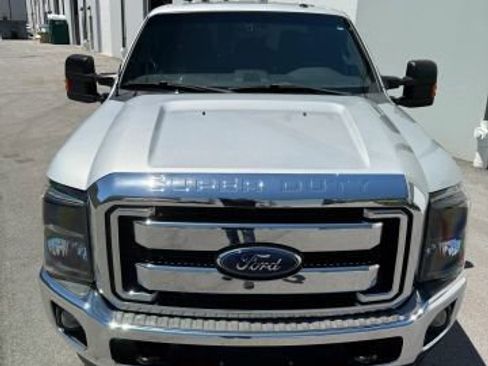 Used 2014 Ford F250 Lariat w/ Lariat Ultimate Package AWD/4WD image 12