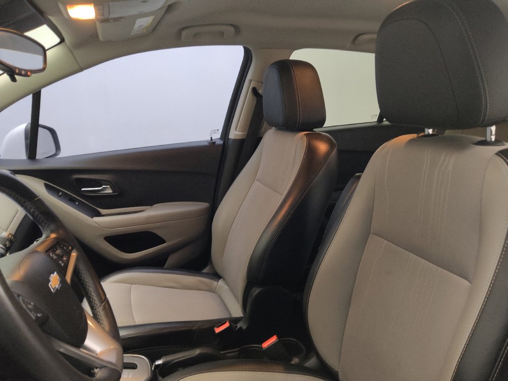 Used 2015 Chevrolet Trax LT w/ LT Plus Package FWD image 17
