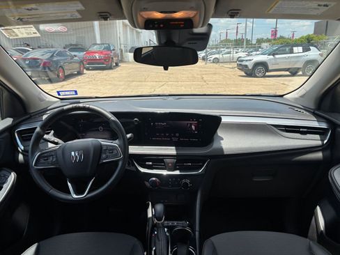 Used 2025 Buick Encore GX Preferred FWD image 32