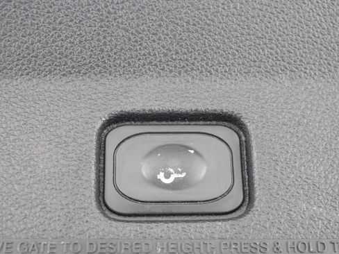 Used 2018 Ford Explorer Limited image 78