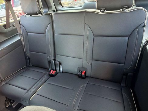 New 2026 Chevrolet Suburban Premier AWD/4WD image 21