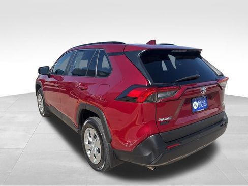Used 2021 Toyota RAV4 LE AWD/4WD image 10