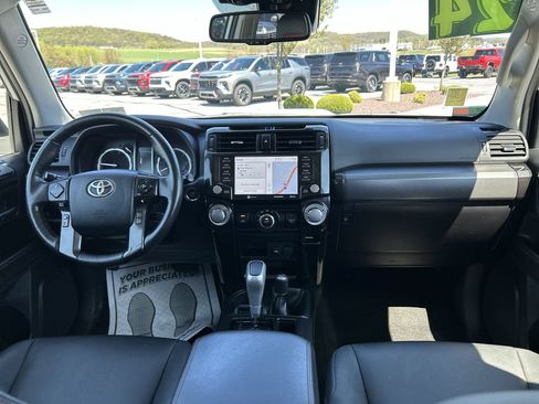 Used 2024 Toyota 4Runner TRD Off-Road Premium w/ Off Road Premium Plus Package AWD/4WD image 15