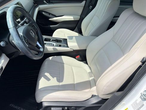 Used 2022 Honda Accord Touring image 5