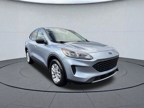 Used 2022 Ford Escape SE w/ Convenience Package image 3