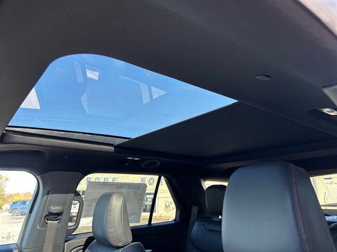 New 2026 Ford Explorer ST-Line w/ ST-Line Street Pack image 7
